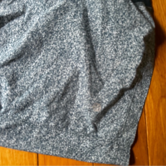 Lululemon short linerless - Picture 2 of 3